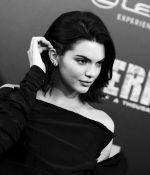Access_Kardashian_452.jpg