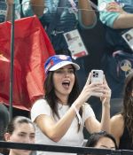 Access_Kardashian_28829~0.jpg
