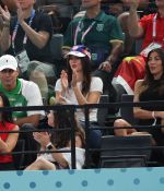 Access_Kardashian_28929.jpg