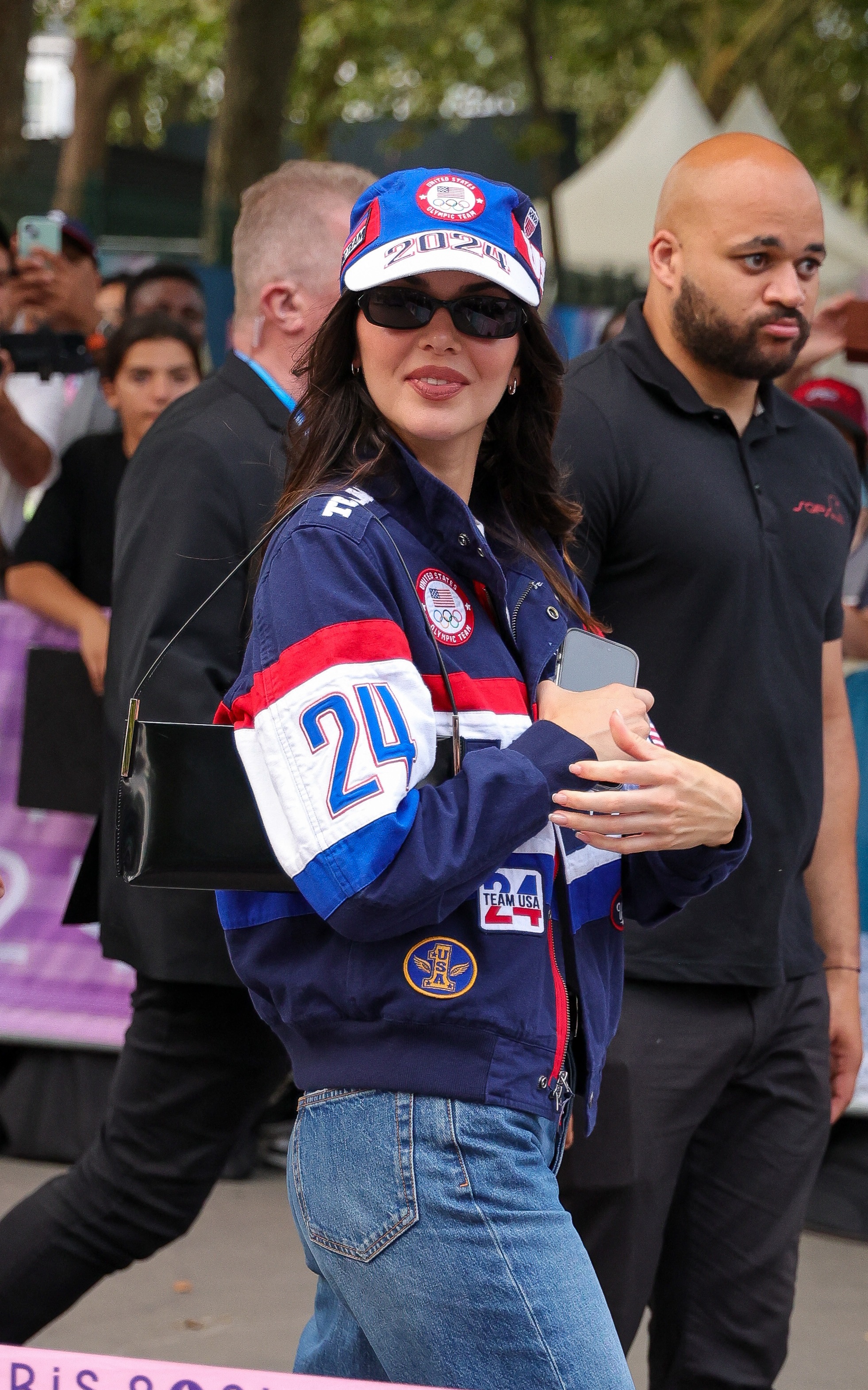 Access_Kardashian_281029~1.jpg