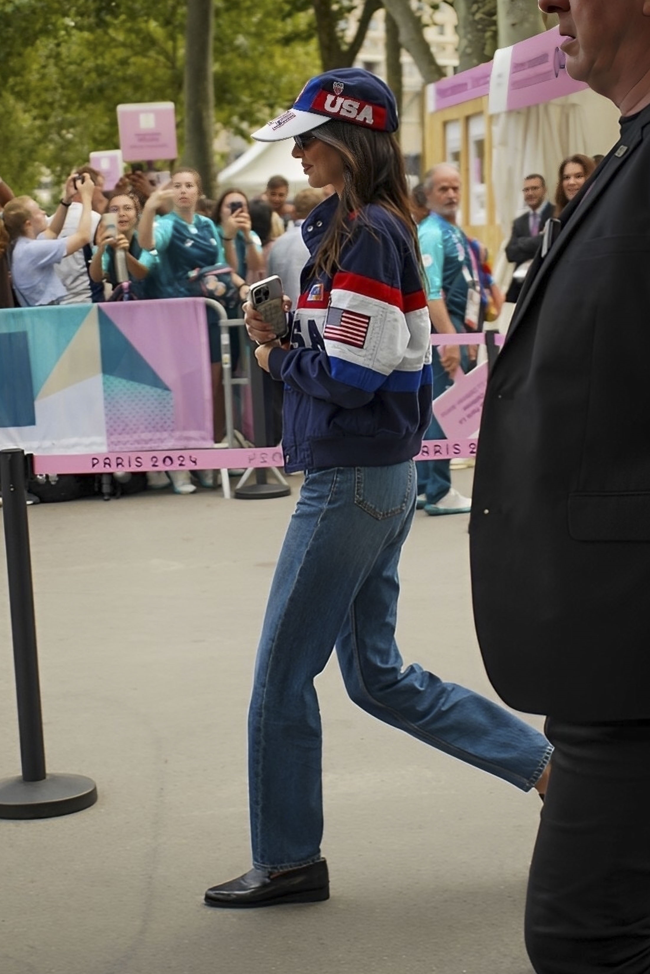 Access_Kardashian_281329~0.jpg