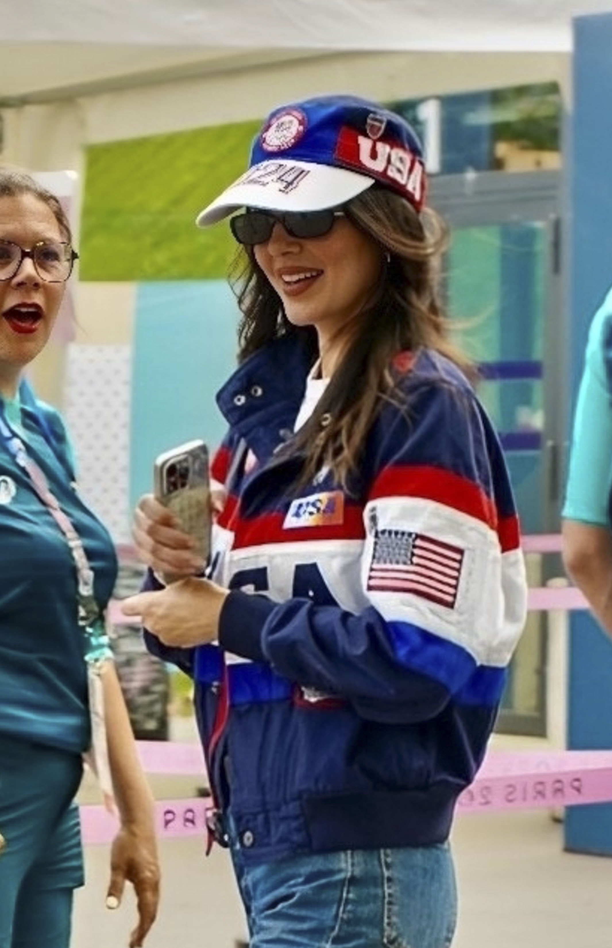 Access_Kardashian_281429~0.jpg
