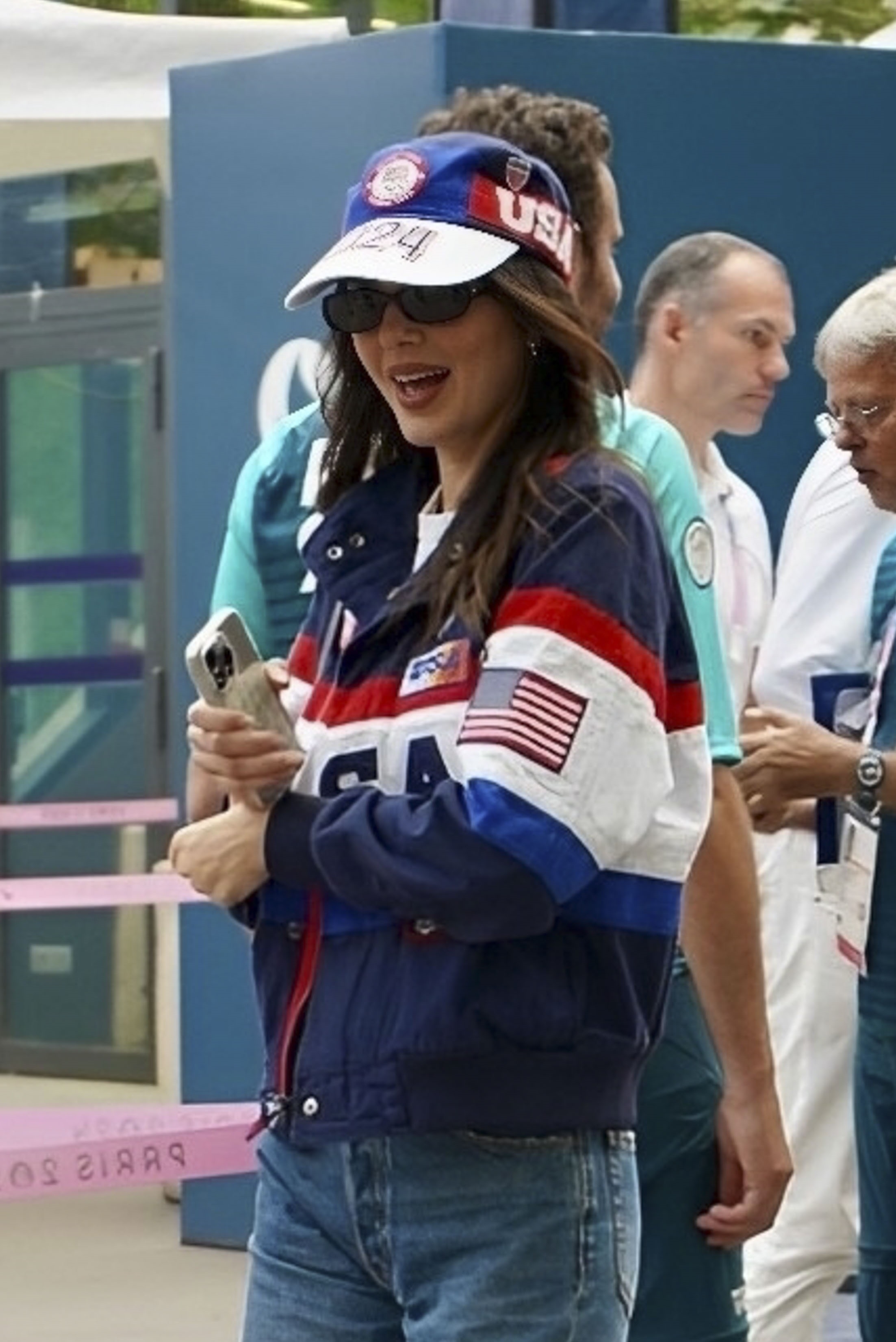 Access_Kardashian_28629~0.jpg