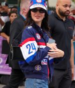 Access_Kardashian_281029~1.jpg