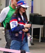 Access_Kardashian_28129~1.jpg