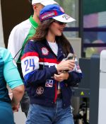 Access_Kardashian_28229~2.jpg