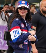 Access_Kardashian_28929~1.jpg