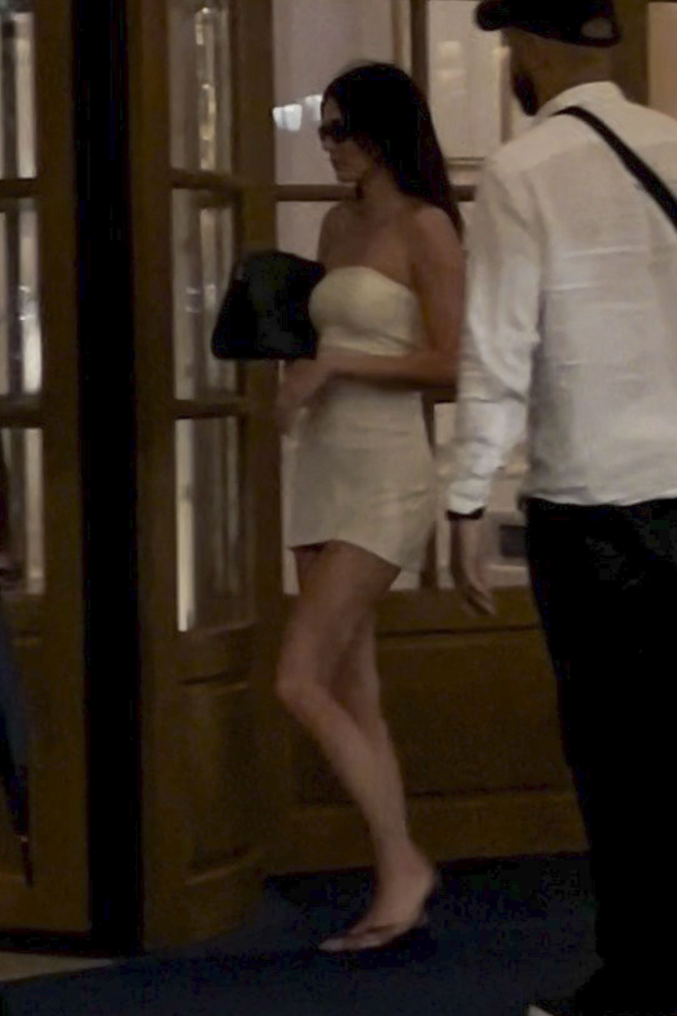 Access_Kardashian_28829~0.jpg