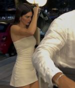 Access_Kardashian_281129~0.jpg