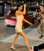 Access_Kardashian_28129~1.jpg