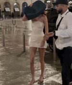Access_Kardashian_28329~0.jpg