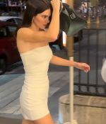 Access_Kardashian_28329~1.jpg