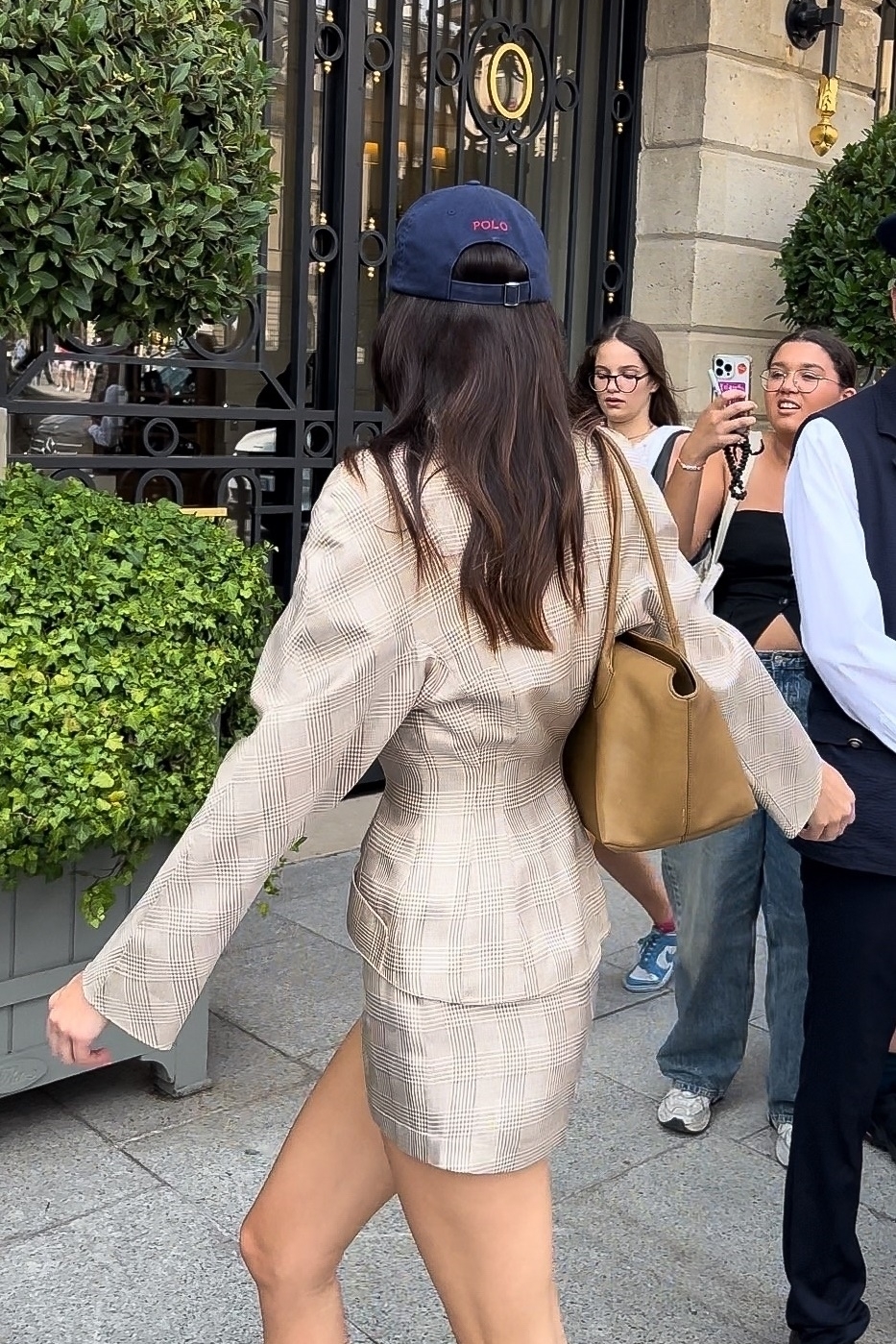 Access_Kardashian_281029~0.jpg