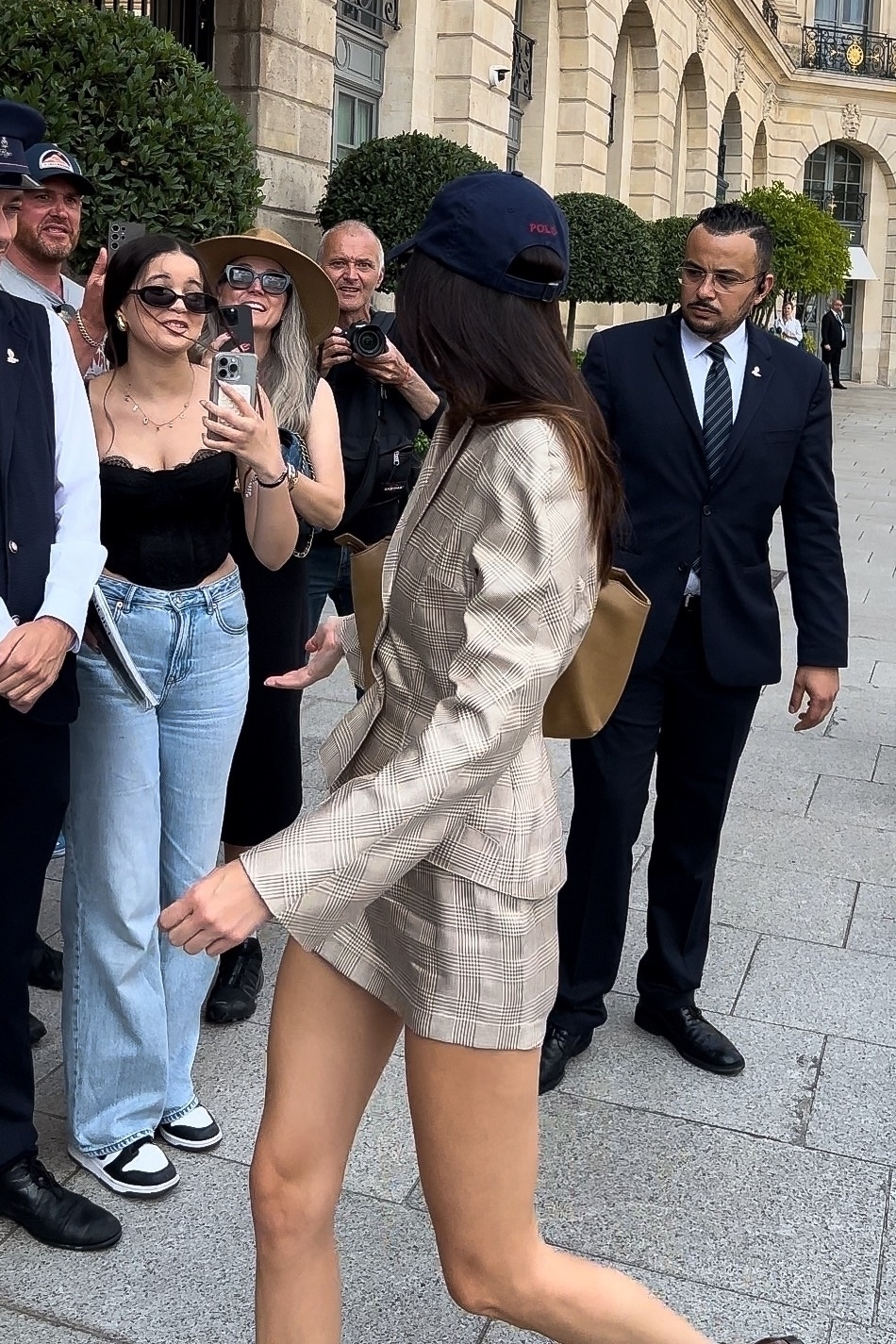Access_Kardashian_28729~0.jpg