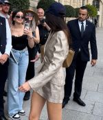 Access_Kardashian_28729~0.jpg