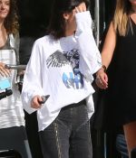 Access_Kardashian_7.jpg