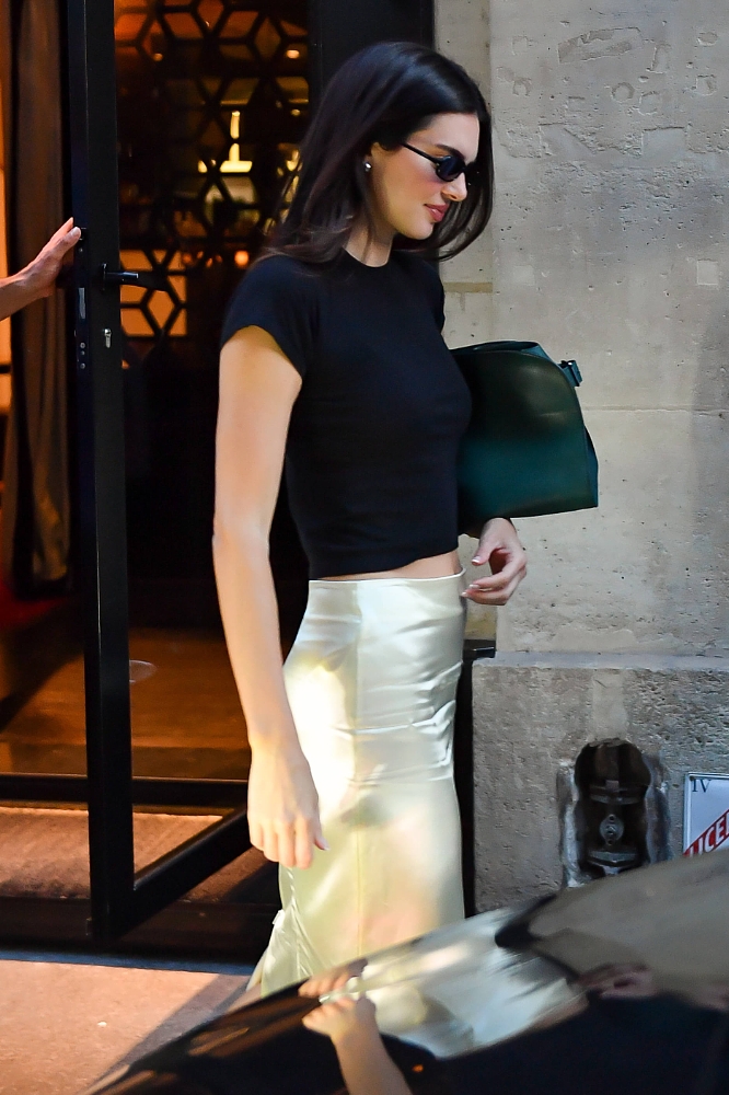 Access_Kardashian_28929.jpg