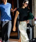 Access_Kardashian_28729.jpg