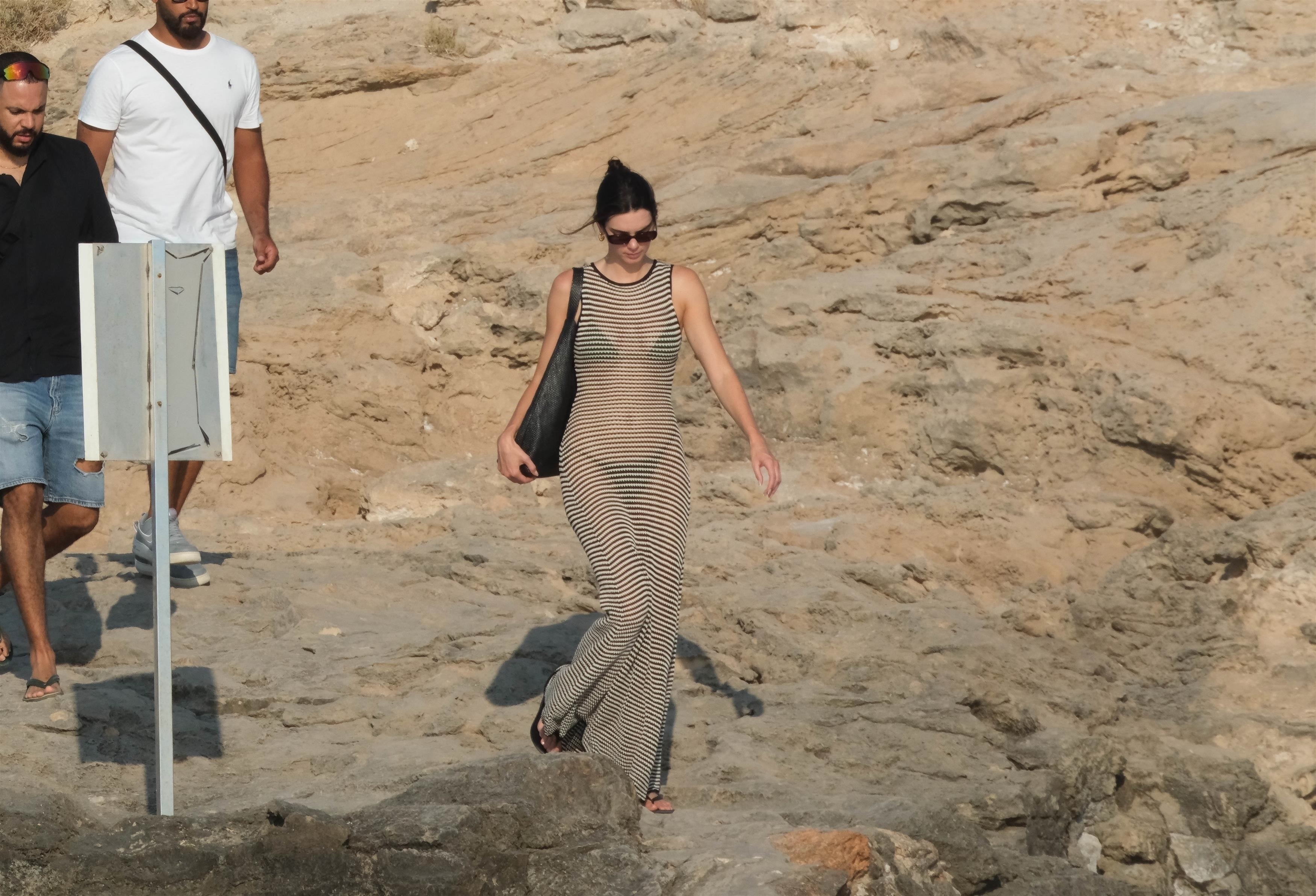 Access_Kardashian_28629.jpg