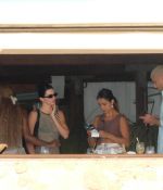 Access_Kardashian_28129.jpg