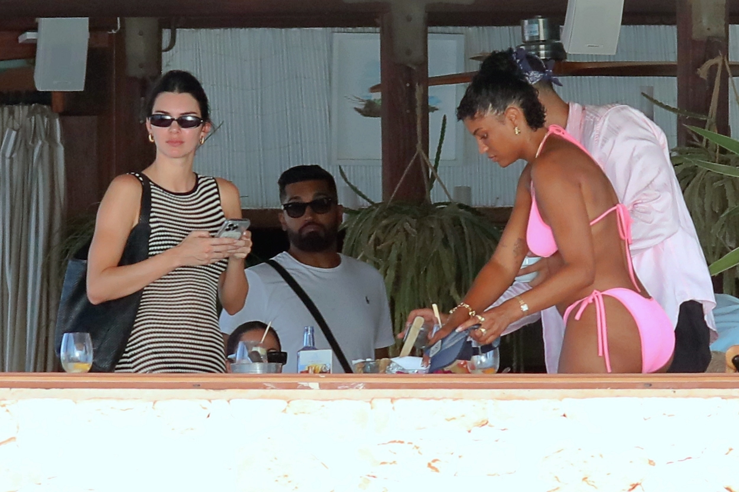 Access_Kardashian_281729.jpg