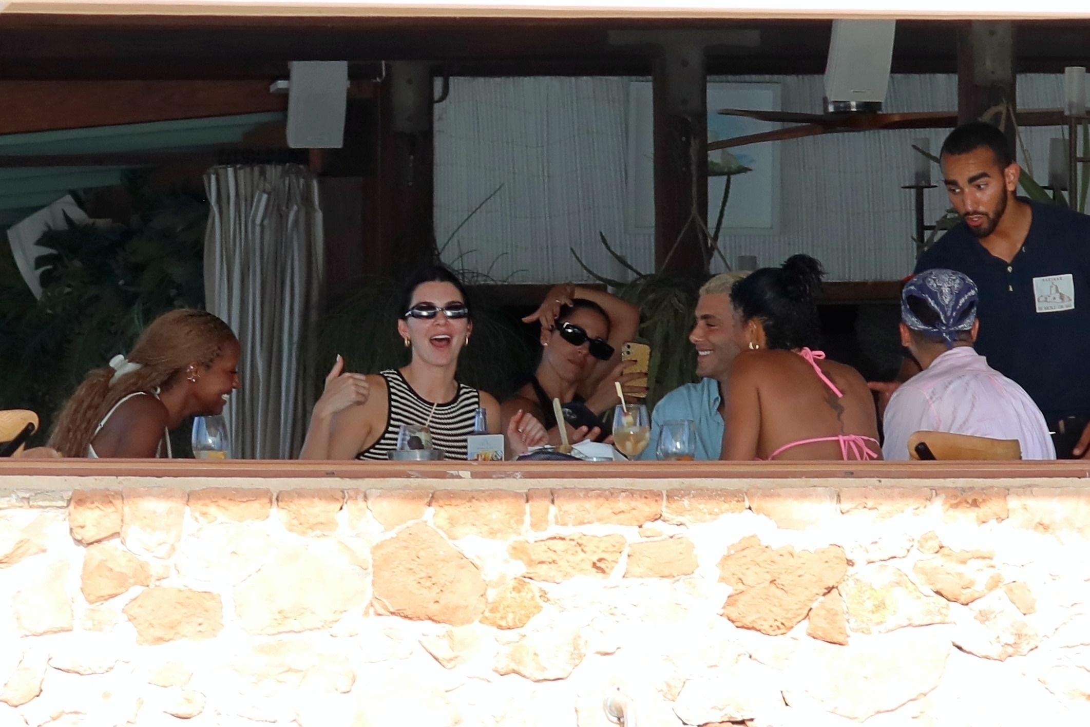 Access_Kardashian_28629.jpg