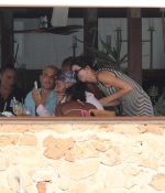 Access_Kardashian_281129.jpg