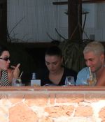 Access_Kardashian_28129.jpg