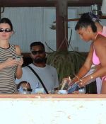 Access_Kardashian_281729.jpg