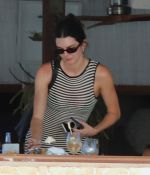 Access_Kardashian_281829.jpg