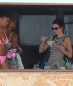 Access_Kardashian_282129.jpg