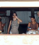 Access_Kardashian_282429.jpg