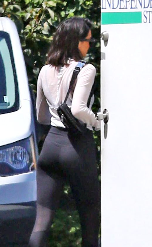 Access_Kardashian_3.jpg