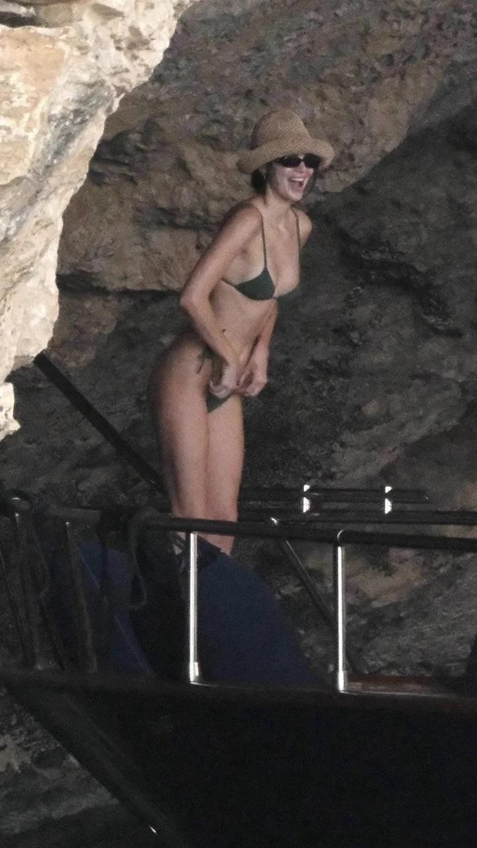 Access_Kardashian_18.jpg