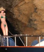 Access_Kardashian_15.jpg