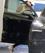 Access_Kardashian_7.jpg