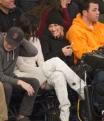 Access_Kardashian_1.jpg