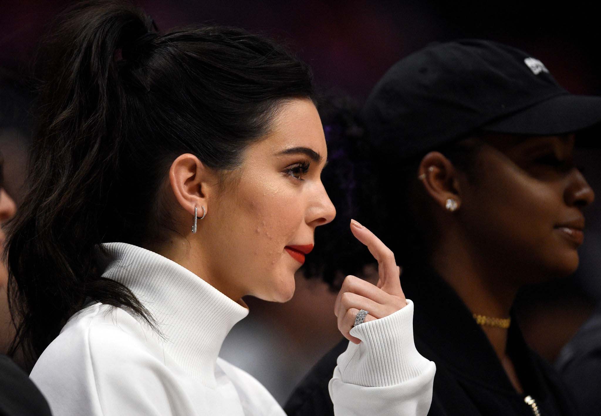 Access_Kardashian_1.jpg