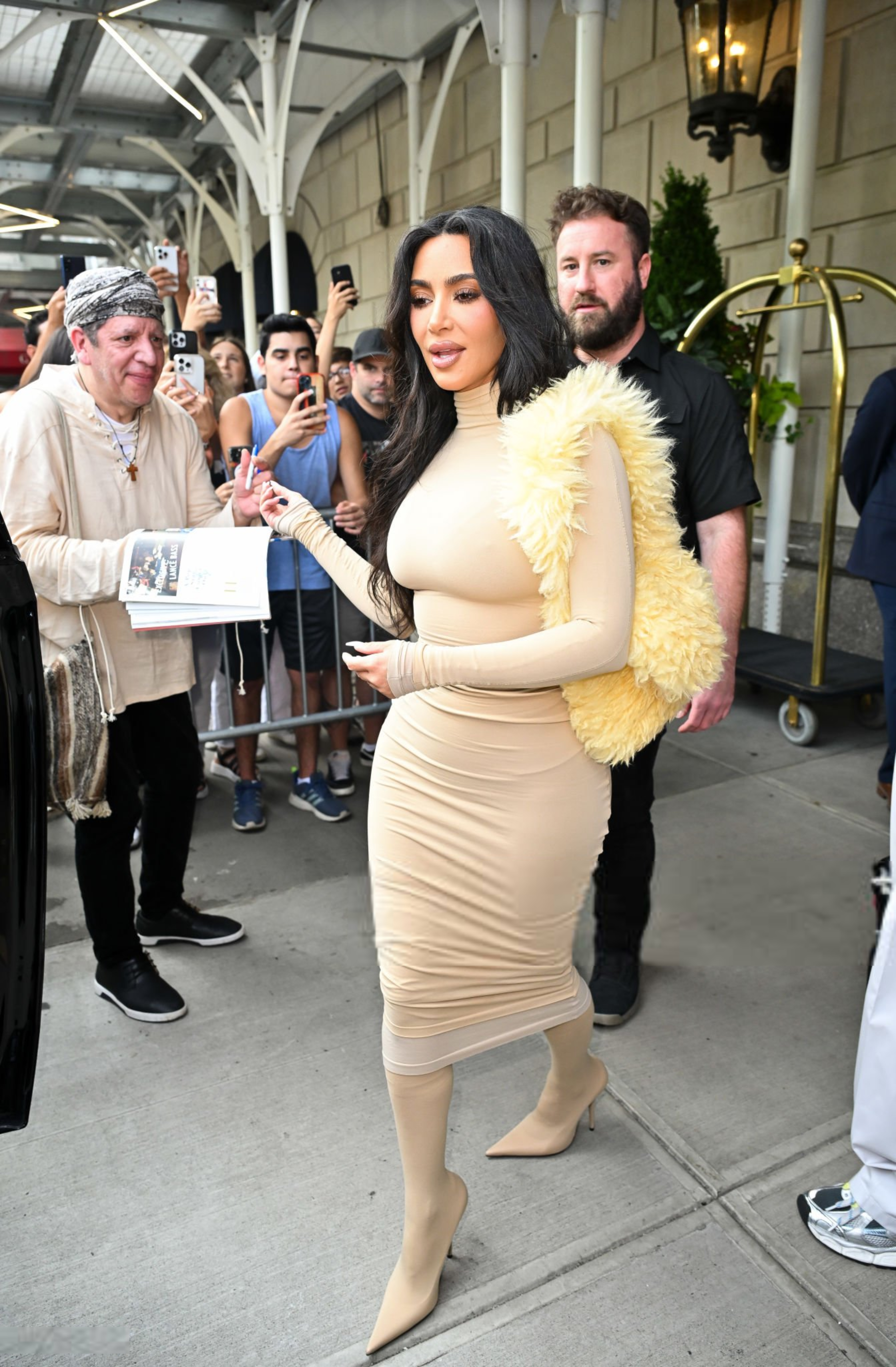 Access_Kardashian_20.jpg