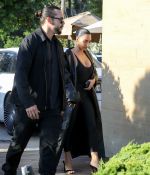 Access_Kardashian_14.jpg