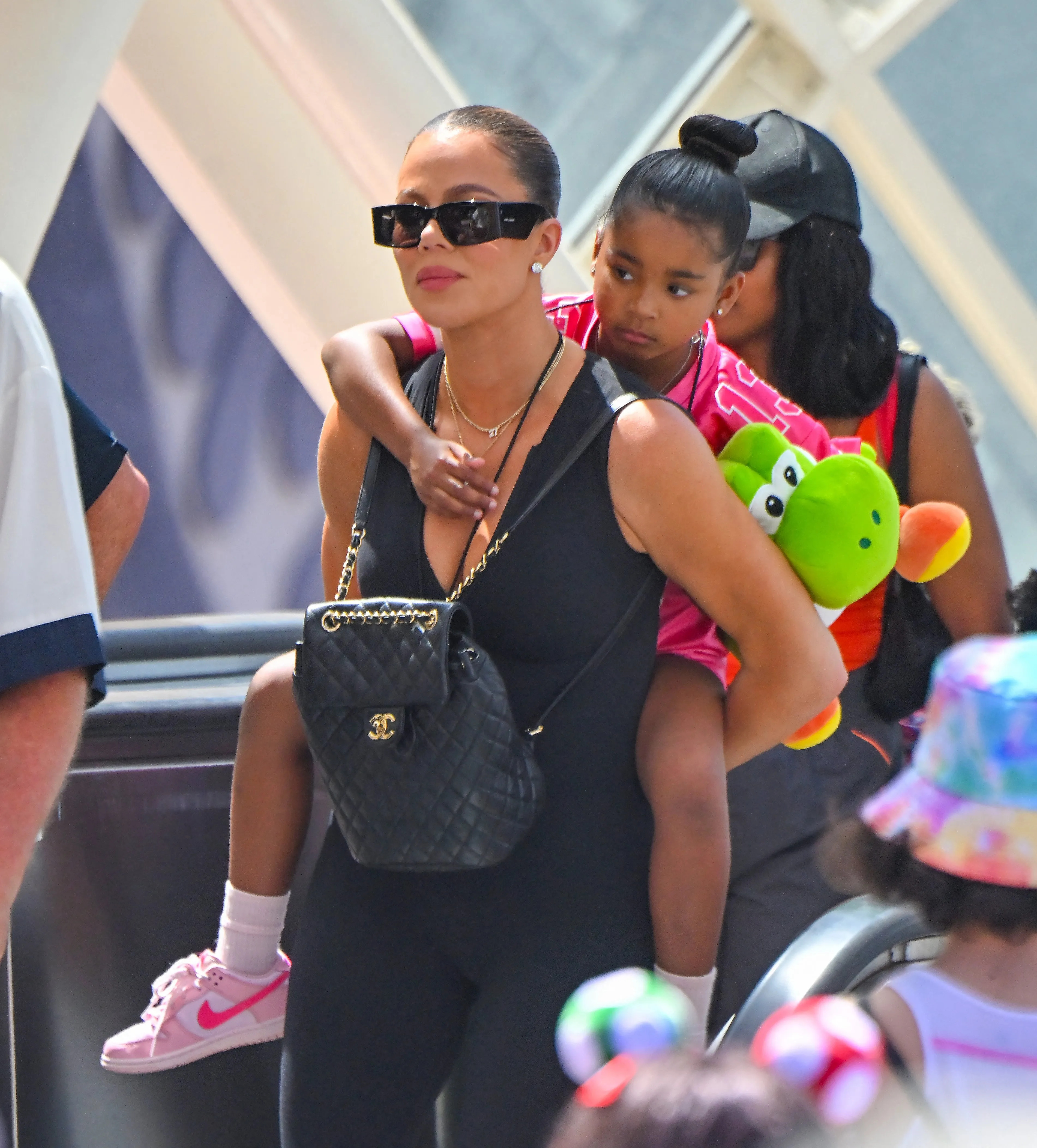 Access_Kardashian_3.jpg