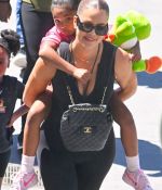Access_Kardashian_2.jpg