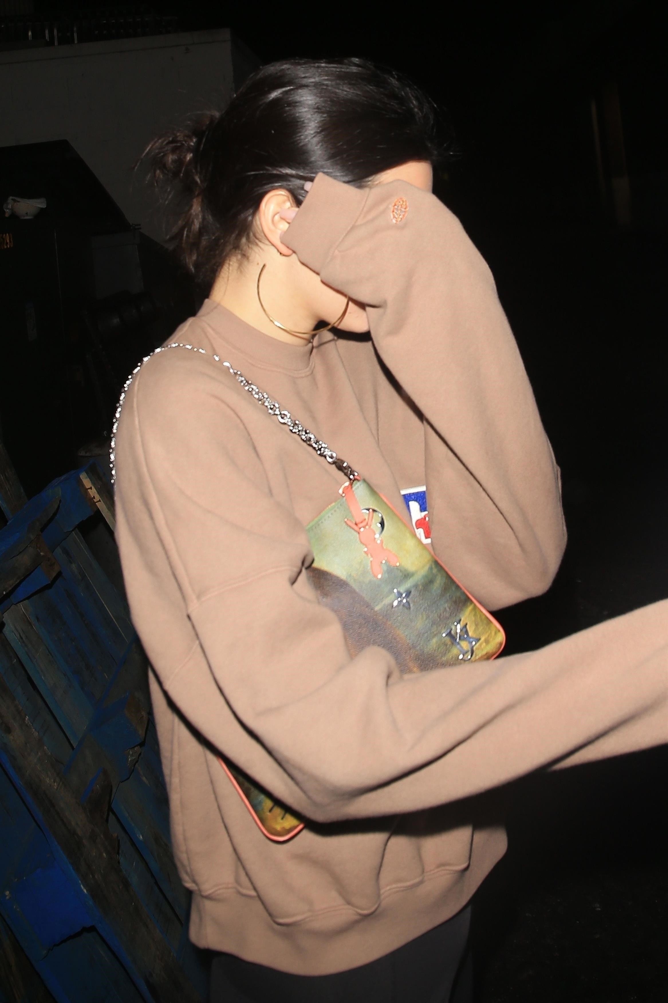 Access_Kardashian_3~0.jpg