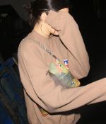 Access_Kardashian_3~0.jpg