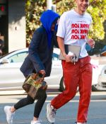 Access_Kardashian_4.jpg