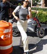 Access_Kardashian_3.jpg
