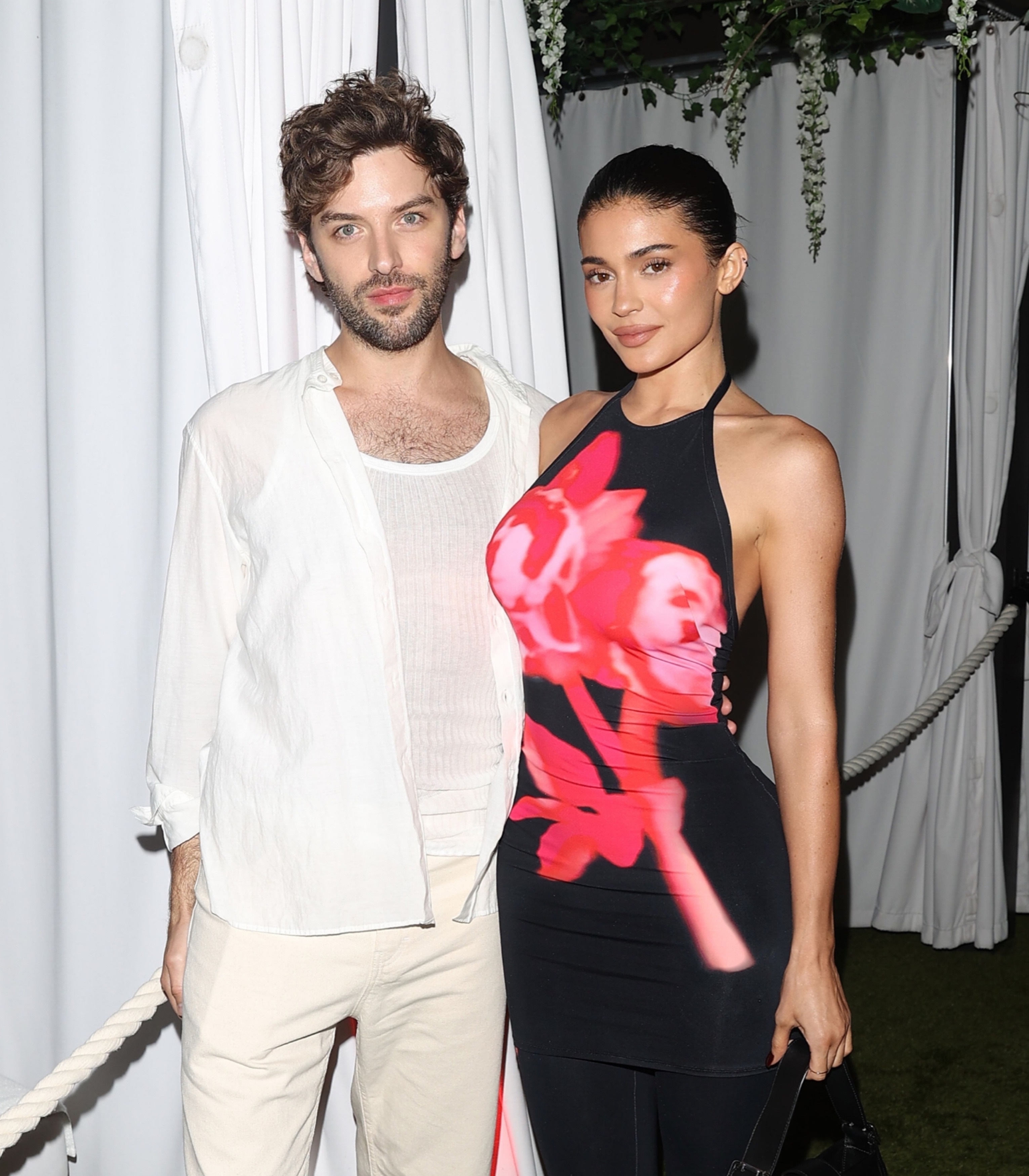 Access_Kardashian_5.jpg