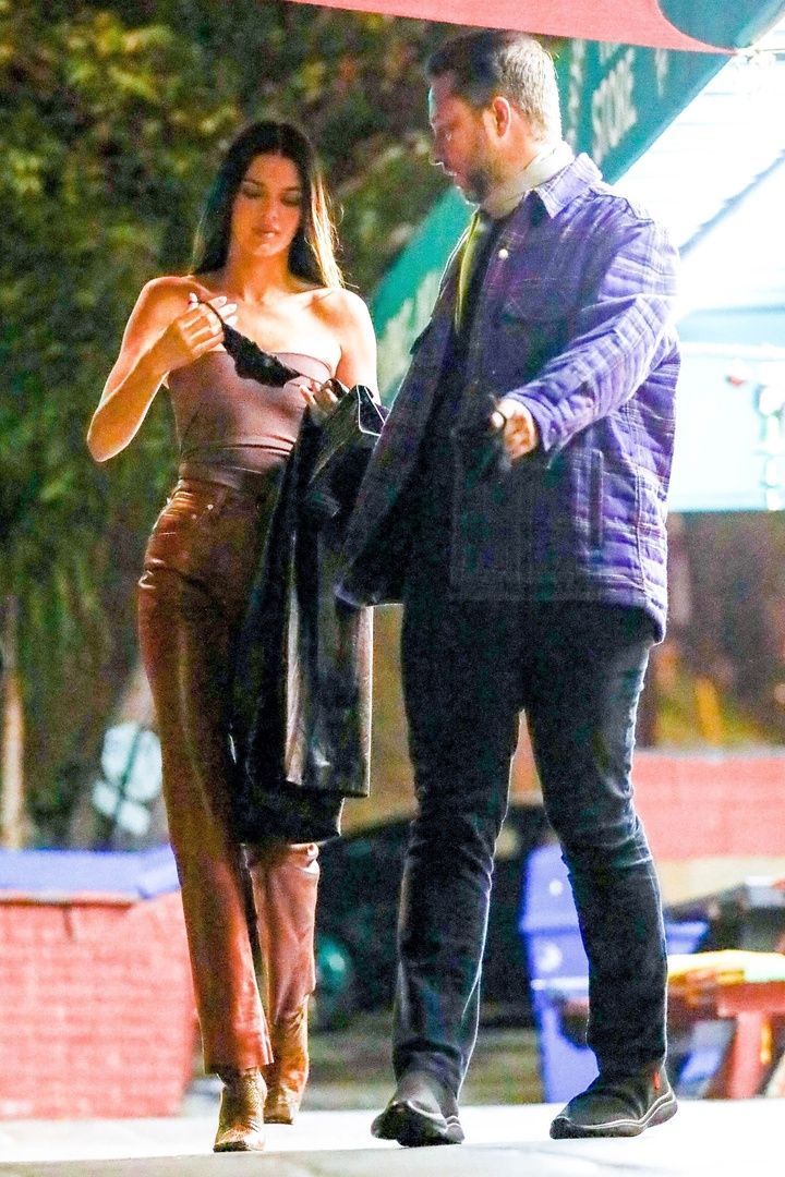 Access_Kardashian_001.jpg