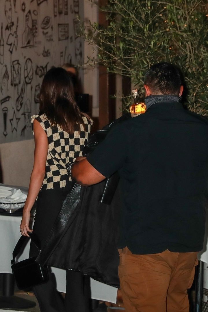 Access_Kardashian_001.jpg