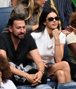 Access_Kardashian_281029~0.jpg